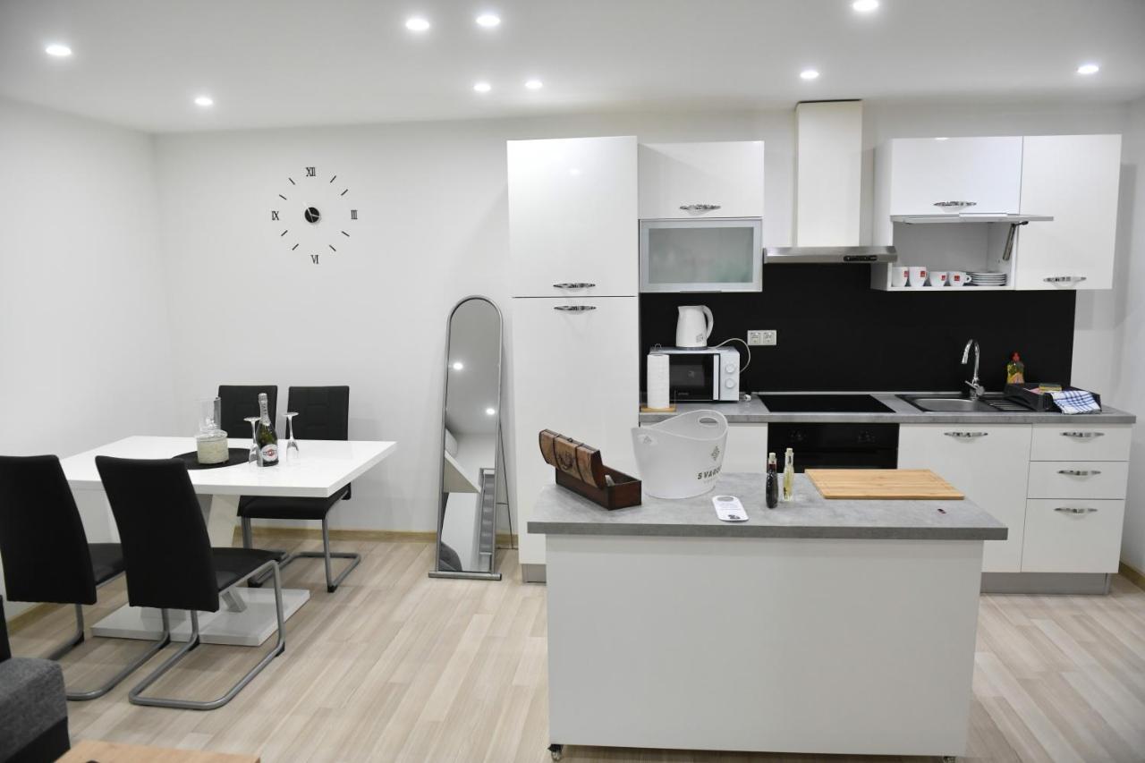 Apartman Lucia จาโกโว ภายนอก รูปภาพ